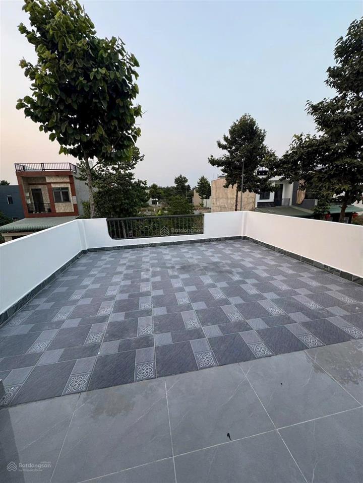 Nhà khu dân cư hội nghĩa  tp tân uyên gần chợ quang vinh 3.