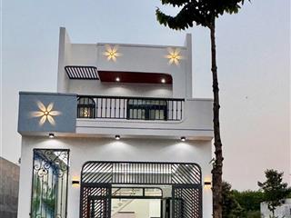Nhà khu dân cư hội nghĩa  tp tân uyên gần chợ quang vinh 3.