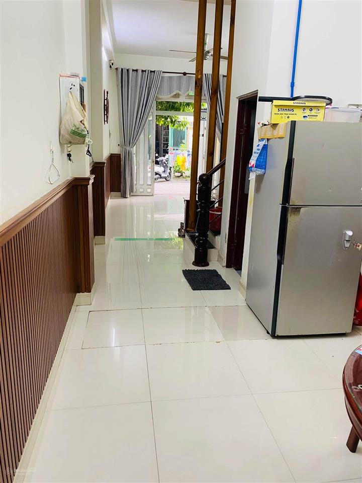 Nhà phường đông hoà, thành phố dĩ an gần sân vận động