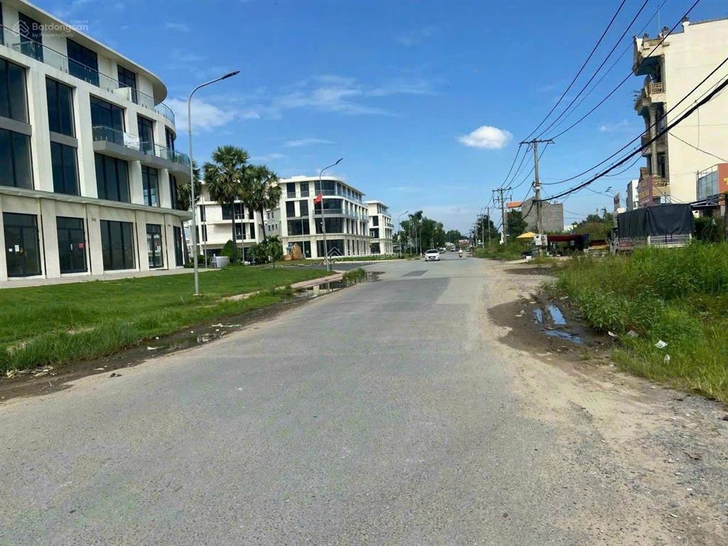 Bán lô đất ngay mẫu giáo trung ương đường liên phường, giá 59 triệu/m2
