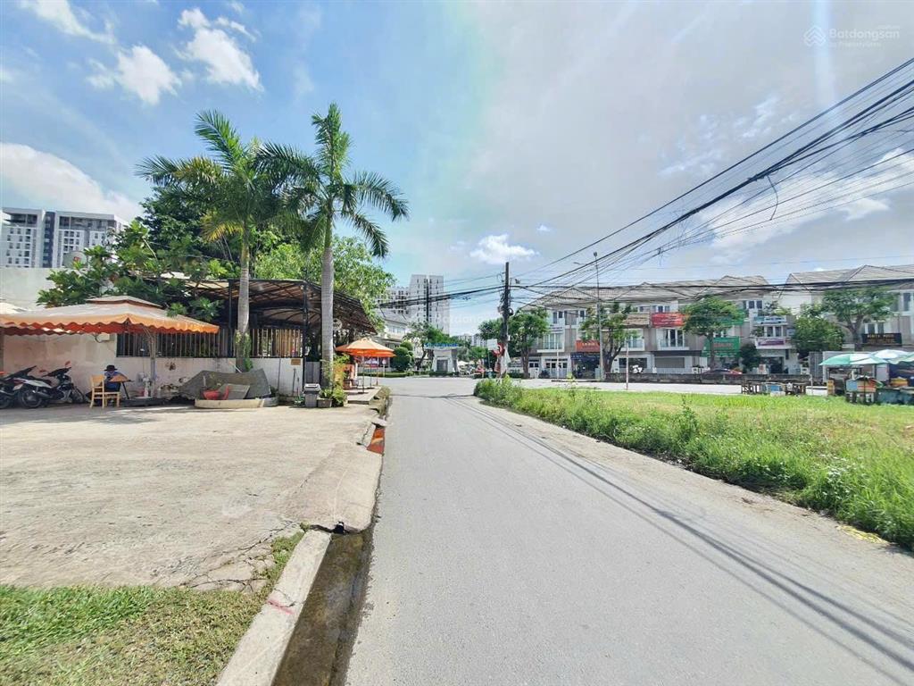 Bán lô đất ngay mẫu giáo trung ương đường liên phường, giá 59 triệu/m2