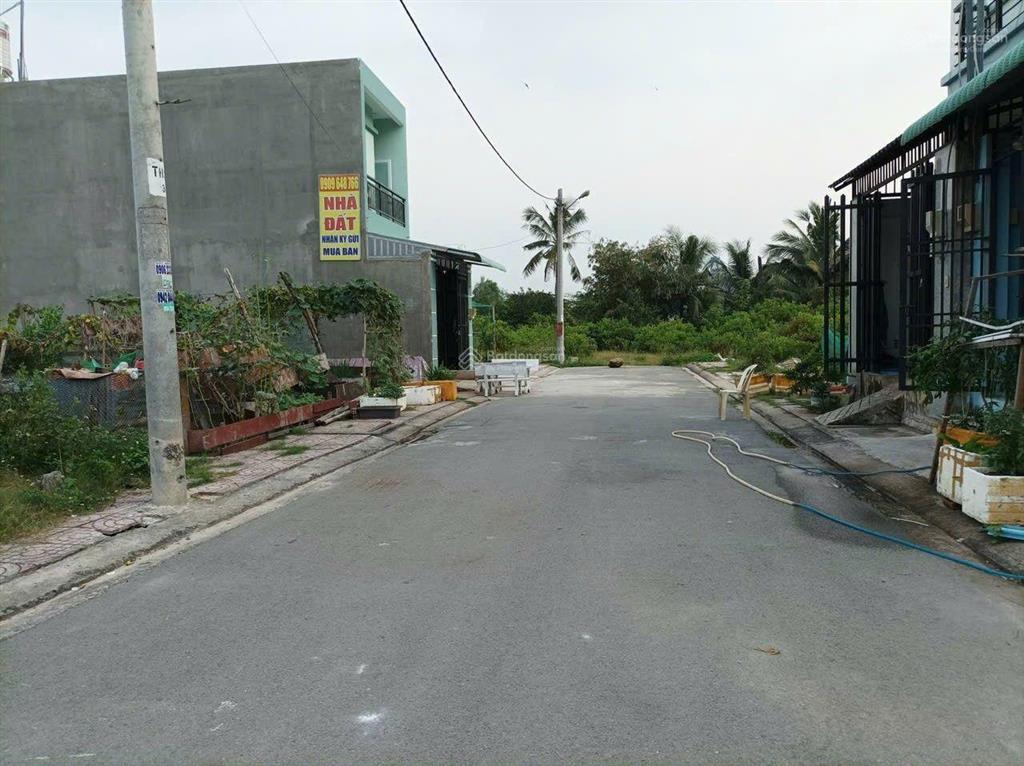 Bán lô góc 81.3m2 khu đông sài gòn, đường gò cát, giá 4.7 tỷ còn bớt