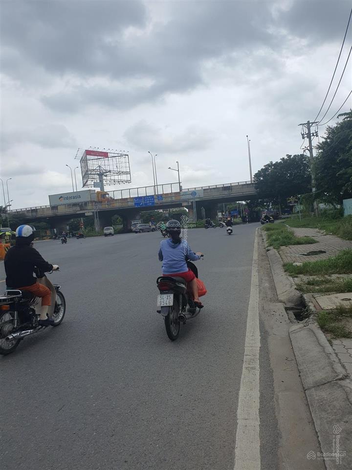 Chính chủ gửi bán lô 378m trục 12m gần nguyễn duy trinh quận 9 giá tốt 63 tr/m2