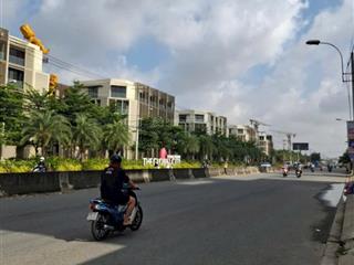 Cần bán nhanh 240m2 đất nền liên phường quận 9 gần global city quận 2 giá 107 tr/m2 trục 25m