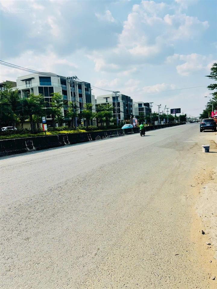 Bán lô đất mặt tiền đường 659 cách đỗ xuân hợp, global city chỉ 150m