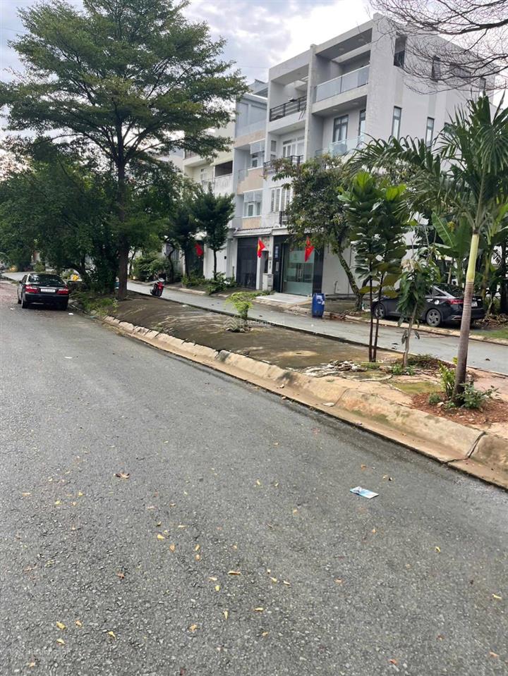 Bán lô đất mặt tiền đường 659 cách đỗ xuân hợp, global city chỉ 150m