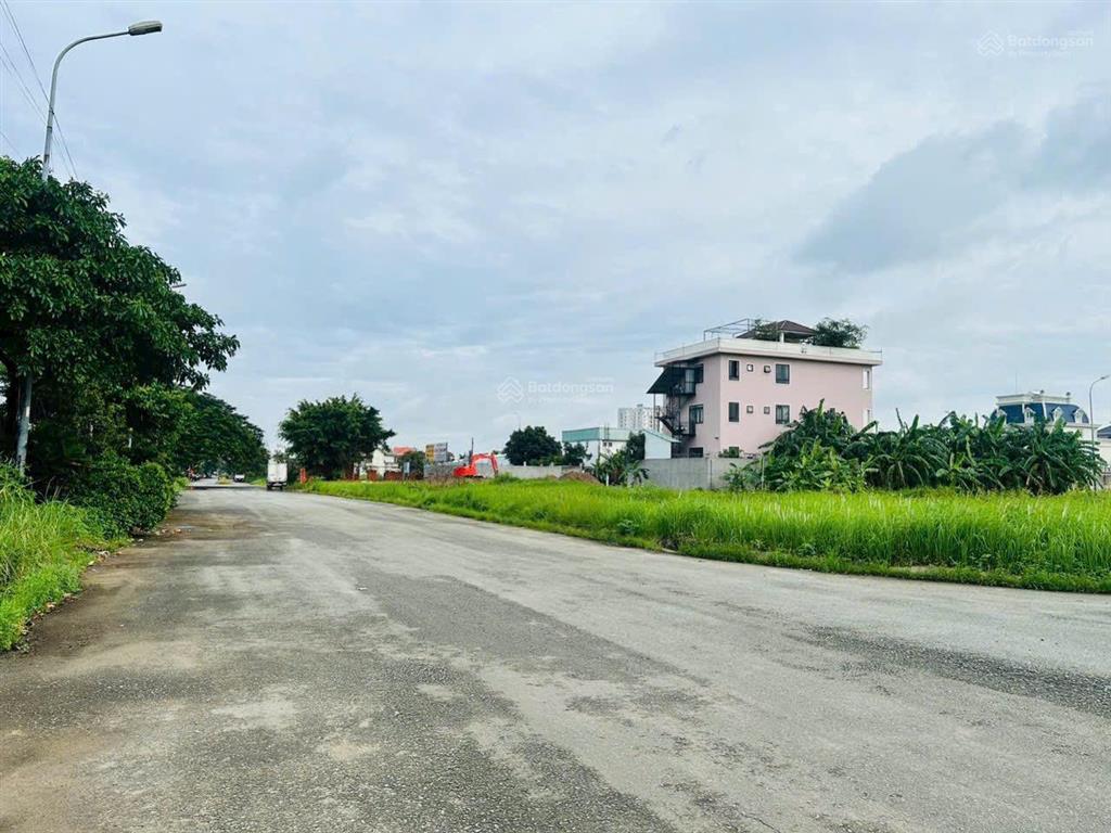 Bán lô đất mặt tiền đường 659 cách đỗ xuân hợp, global city chỉ 150m