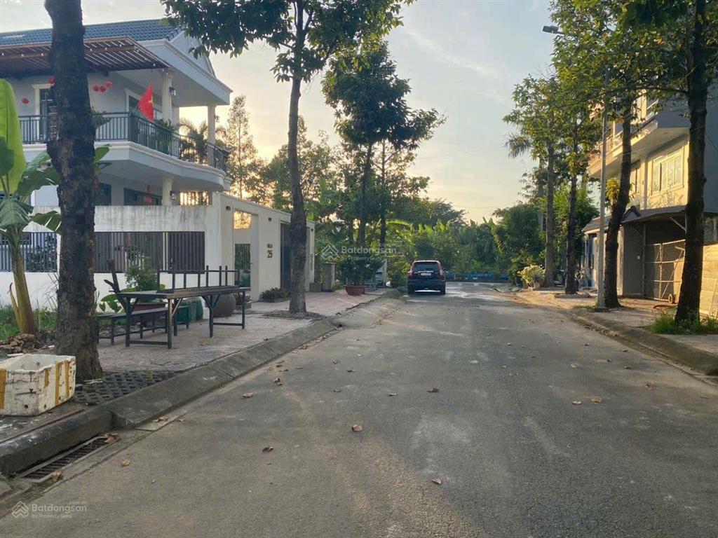 Bán lô đất 100m, một sẹc đường bưng ông thoàn giá 53 triệu/m2