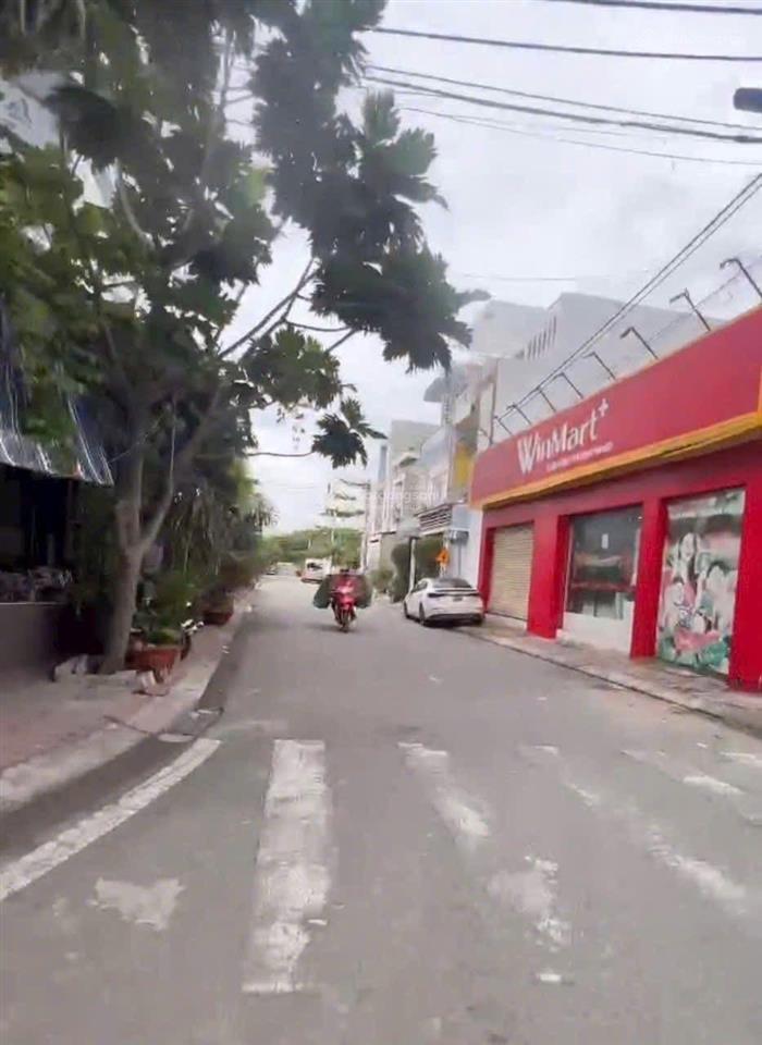 Cần bán nhanh 120m2 ngang 5,5m ngay cổng vào khu chung cư ricca đường gò cát giá tốt