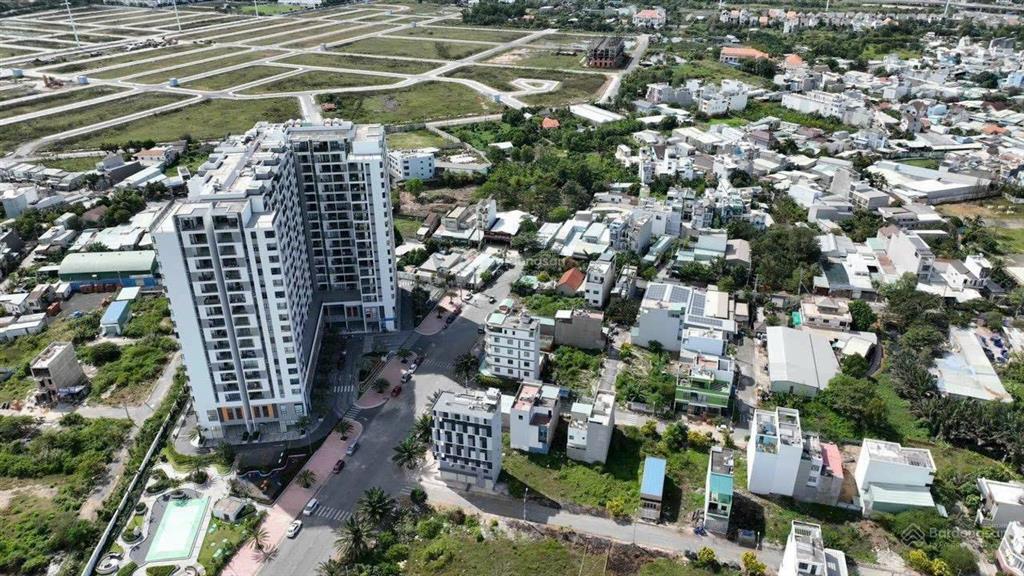 Cần bán nhanh 120m2 ngang 5,5m ngay cổng vào khu chung cư ricca đường gò cát giá tốt