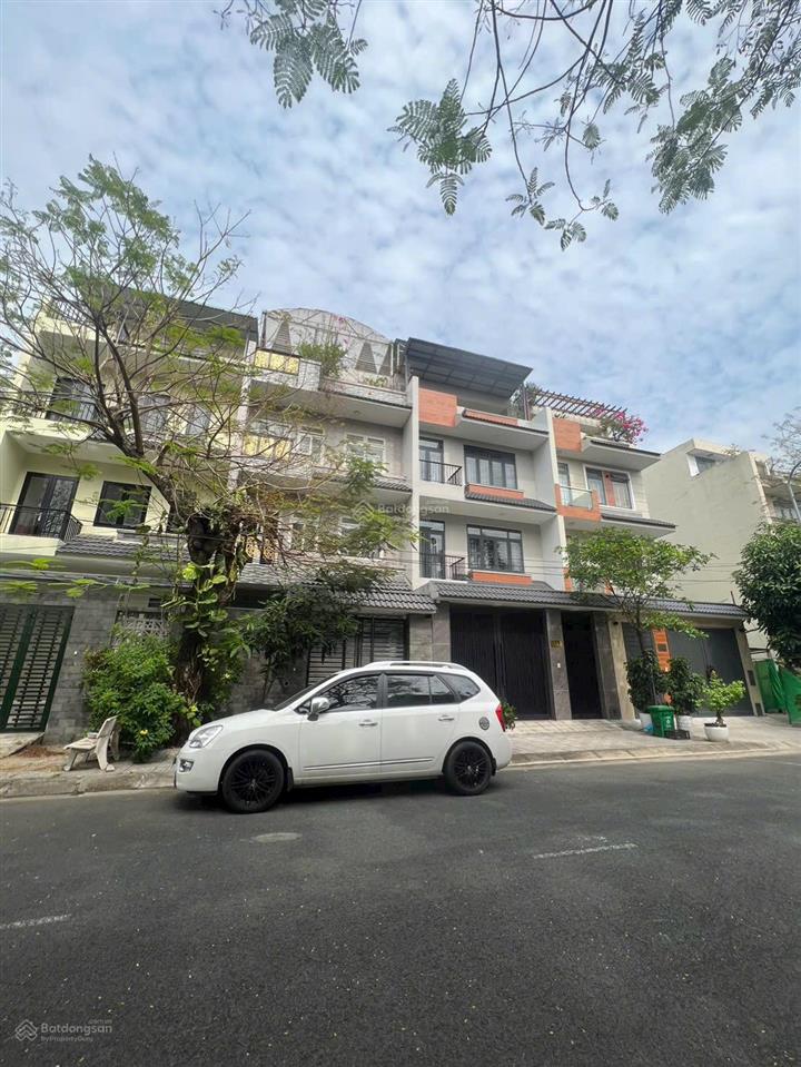 Cần bán nhanh lô 180m2 trục thông thoáng hưng phú giá 76 tr/m2