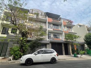 Cần bán nhanh lô 180m trục chính 20m hưng phú giá 82 tr/m