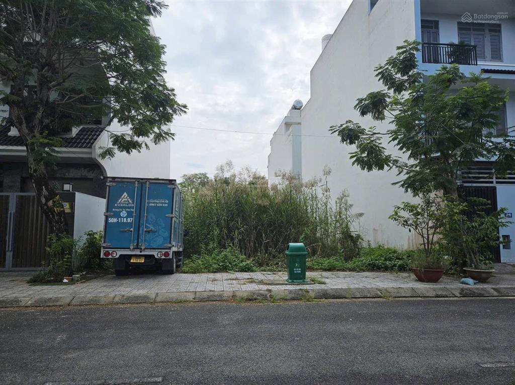 Cần bán nhanh lô 180m2 trục thông thoáng hưng phú giá 76 tr/m2