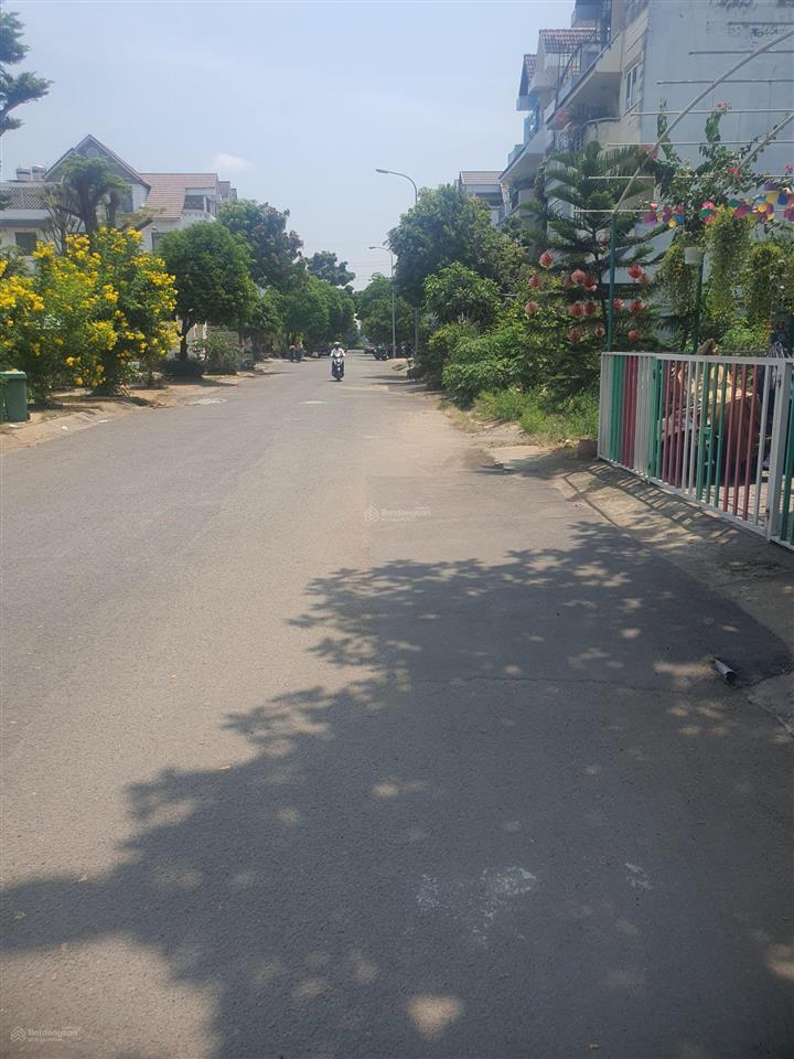 Bán nhanh 200m2 khu khang an phú hữu quận 9, trục thông 12m, giá tốt ( sát công viên , sông )