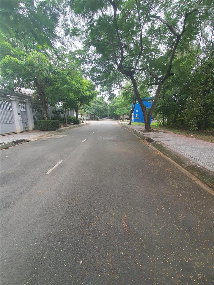 Bán nhanh 200m2 khu khang an phú hữu quận 9, trục thông 12m, giá tốt ( sát công viên , sông )