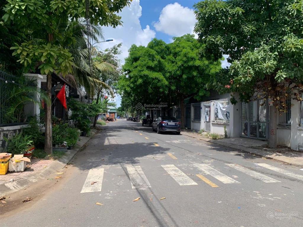 Bán nhanh 53m2 hẻm thông xe hơi 68 bưng ông thoàn, giá 4,95 tỷ / sổ riêng