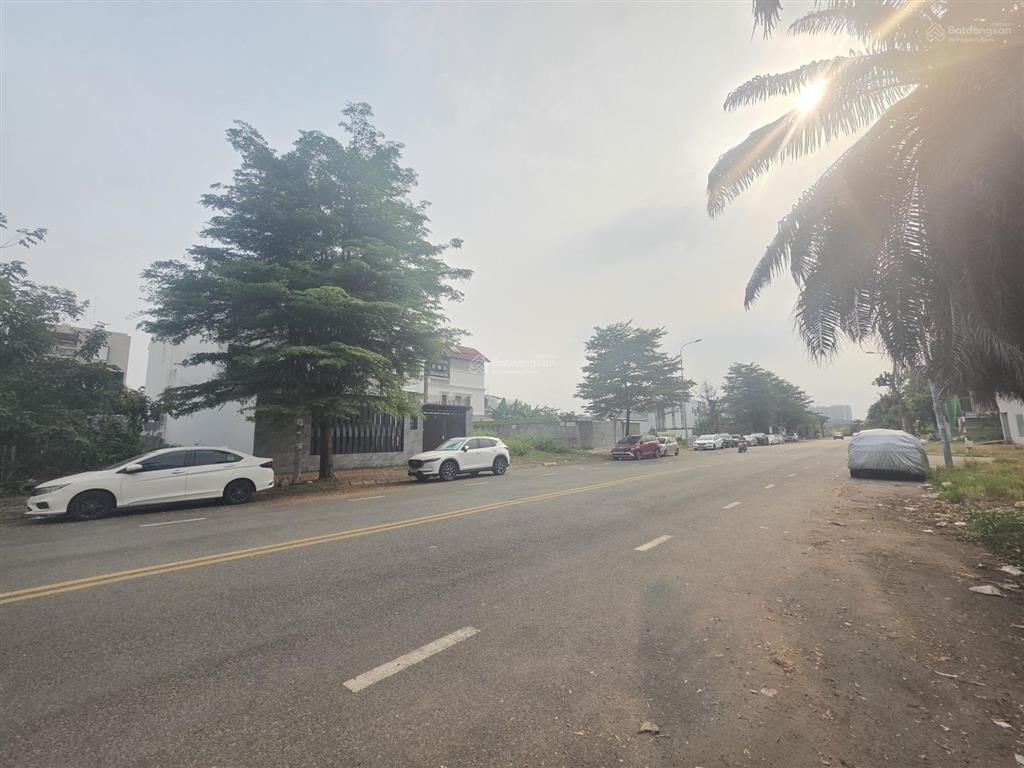 Bán lô đất biệt thự 10x20m hai mặt thoáng khu dân cư nam long ( giá 70 triêu/m )