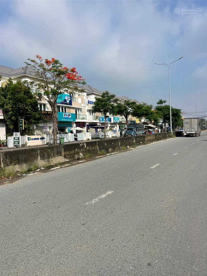 Chủ cần bán nhanh nhà phố 5x18m đối diện công viên merita khang điền đường liên phường