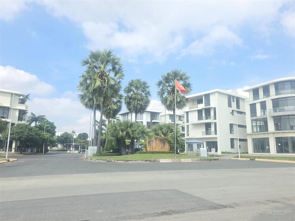 Cần bán lô đất 5x20m khu bưng ông thoàn giá 4.7 tỷ (gần villa park)