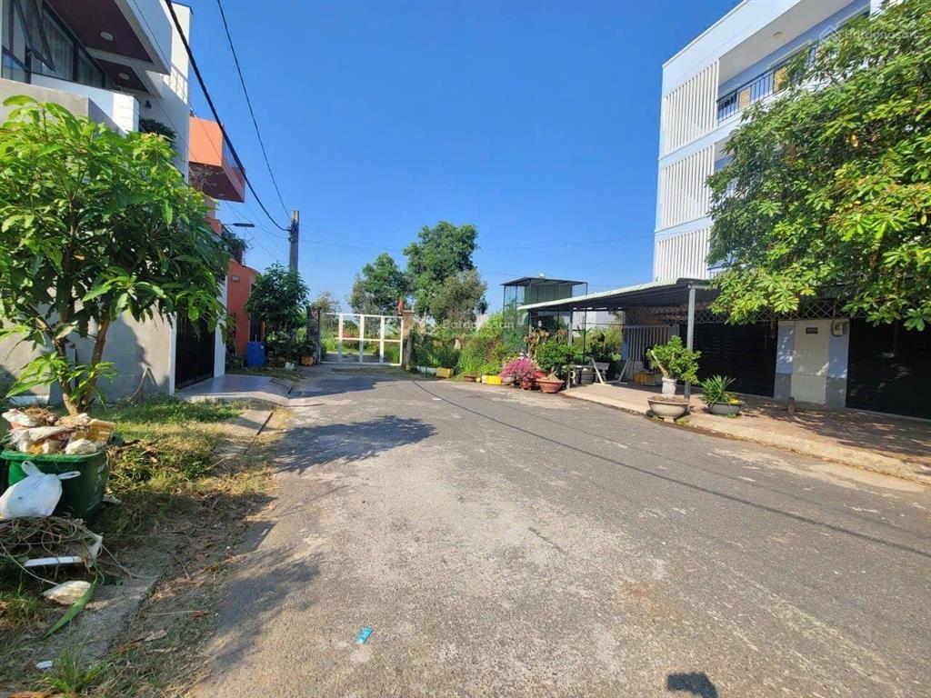 Bán lô đất 63m2 trục chính đường 10m khu sam sung giá 4,69 tỷ (còn bớt)