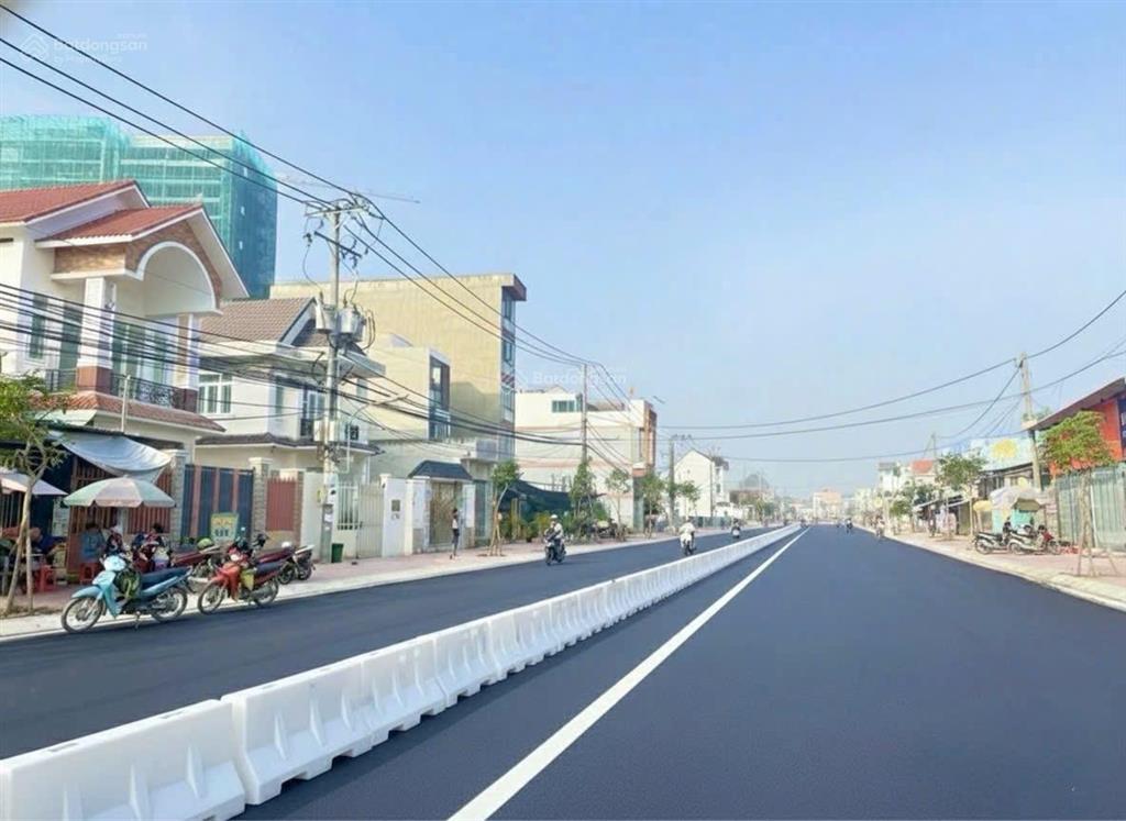 Bán nhanh 220m đất nền xây cao tầng cách lò lu tầm 15m giá tốt