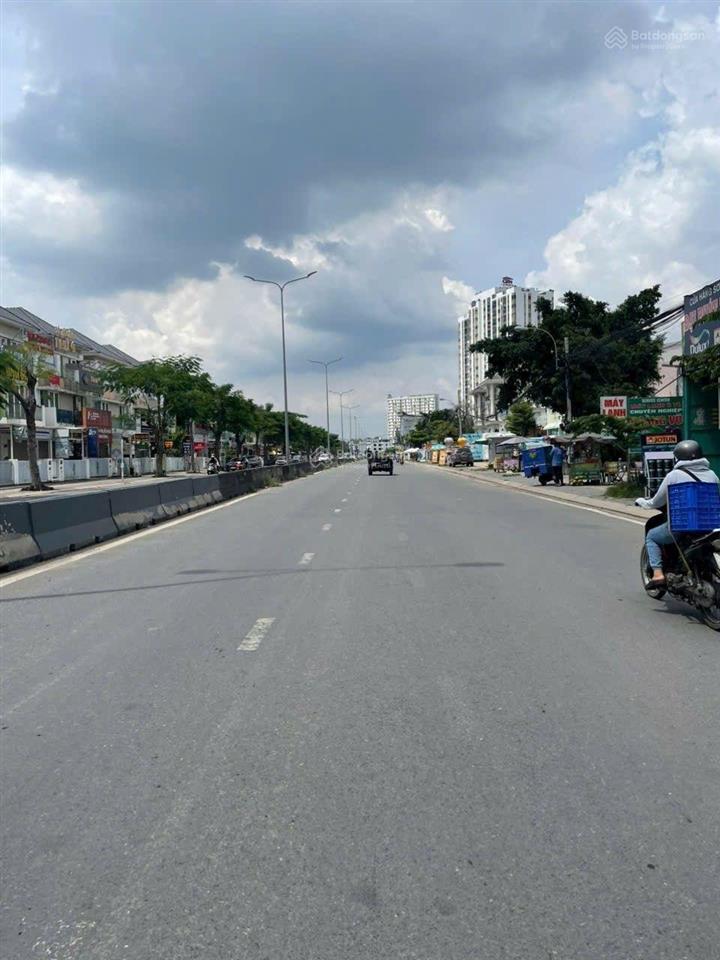 Chủ gửi bán nhanh 200m đất nền nam long đường liên phường quận 9 giá tốt