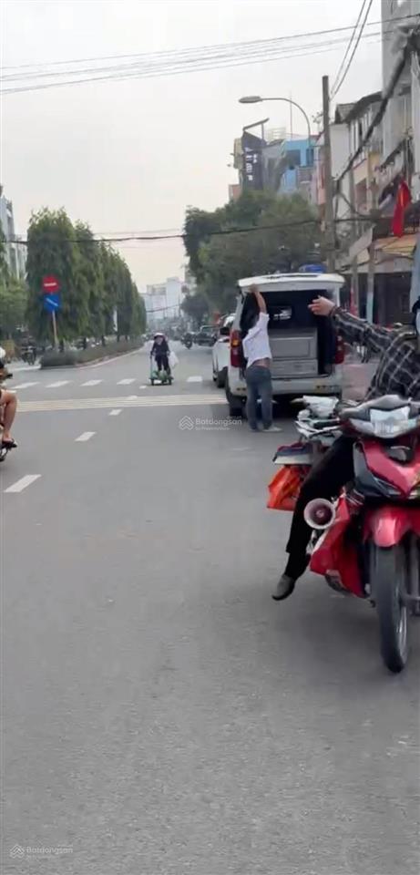 Bán nhanh nhà 1 trệt mặt tiền đại lộ 2 phước bình ngay đỗ xuân hợp giá 12,5 tỷ