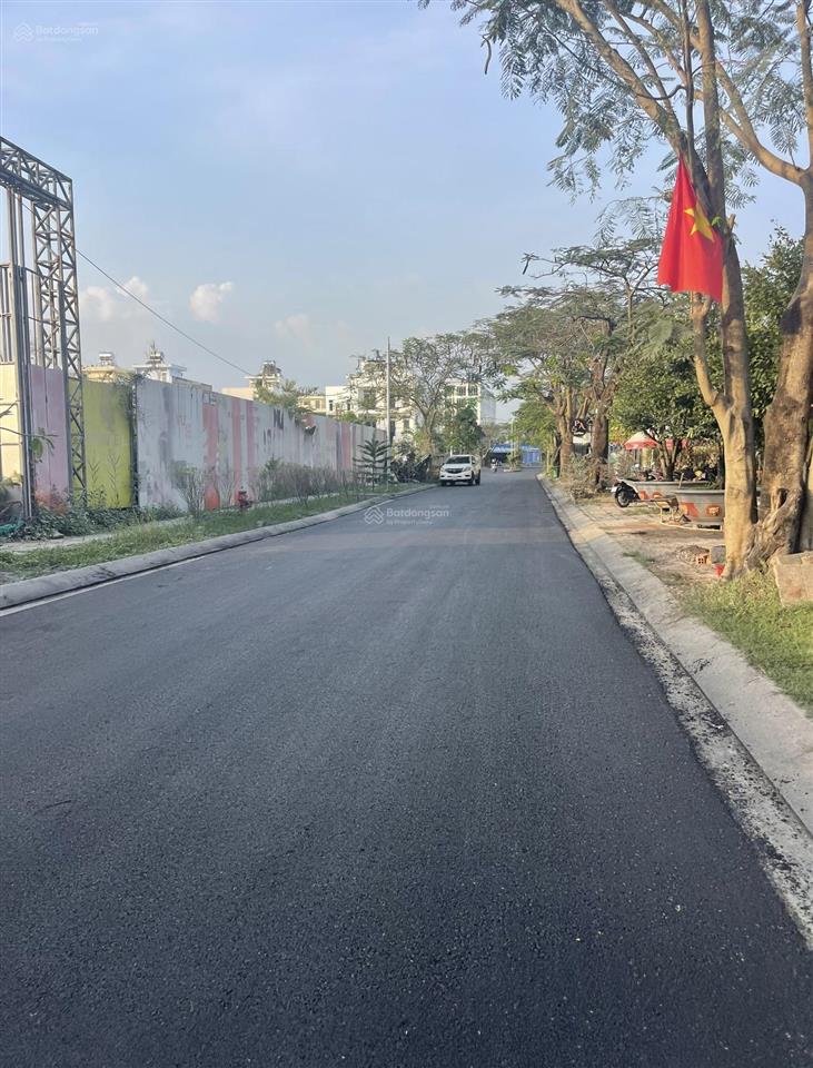 Bán nhanh nhà phố 1 trệt 2 lầu khang điền đường liên phường quận 9 giá tốt