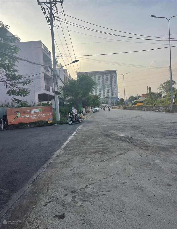 Bán nhanh nhà phố 1 trệt 2 lầu khang điền đường liên phường quận 9 giá tốt