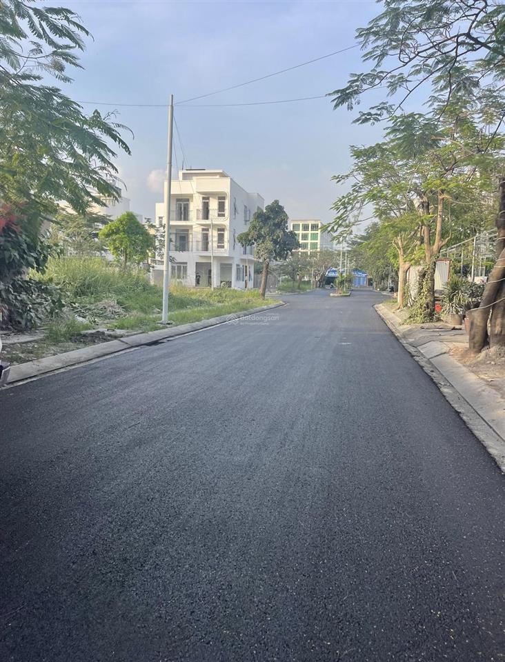 Bán nhanh nhà phố 1 trệt 2 lầu khang điền đường liên phường quận 9 giá tốt