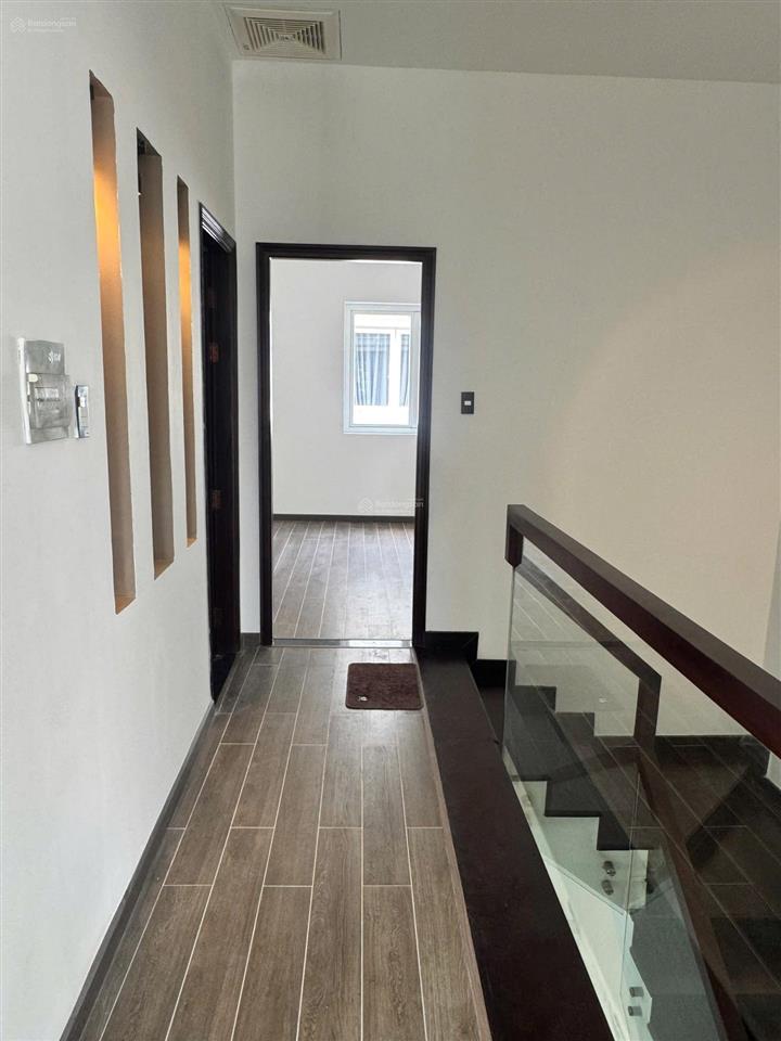 Chính chủ cần bán nhanh căn hộ dịch vụ khu liên phường, giáp global city, quận 2, giá tốt