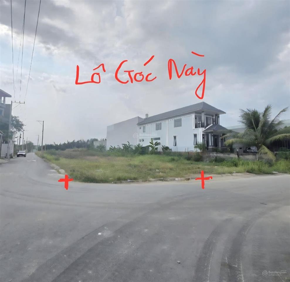 Bán lô góc 223.9m2 thuộc khu dân cư sam sung đường bưng ông thoàn giá 8.9 tỷ