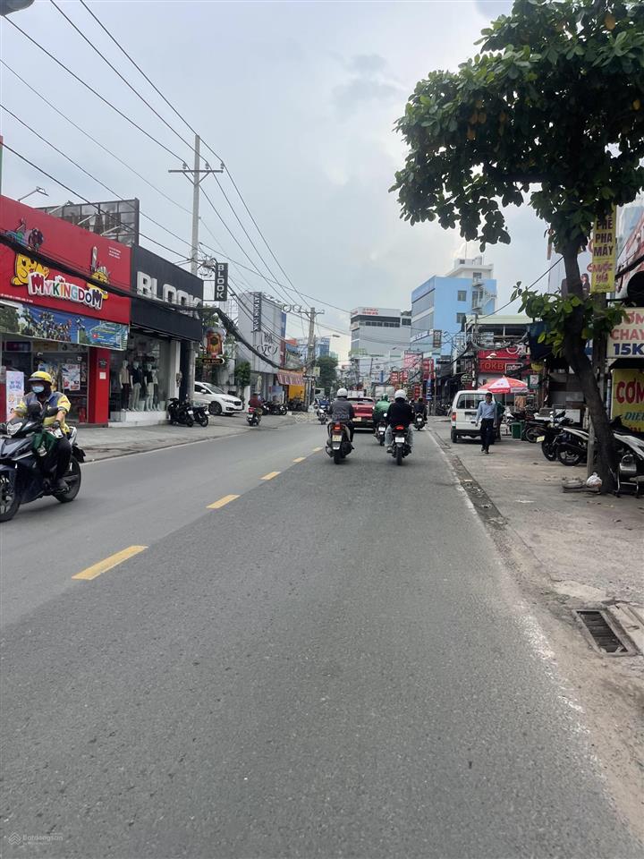 Bán nhanh lô đất góc 3 mặt tiền đường hoàng hữu nam, giá 118 tr/m2