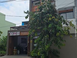 Bán tòa căn hộ dịch vụ 13 phòng có thang máy đối diện khu global city (16,99 tỷ)