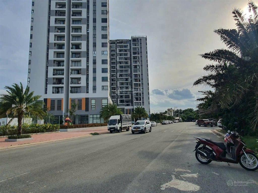Bán nền đấy trục chính khu rio centro đối diện chung cư ricca giá 7.2 tỷ