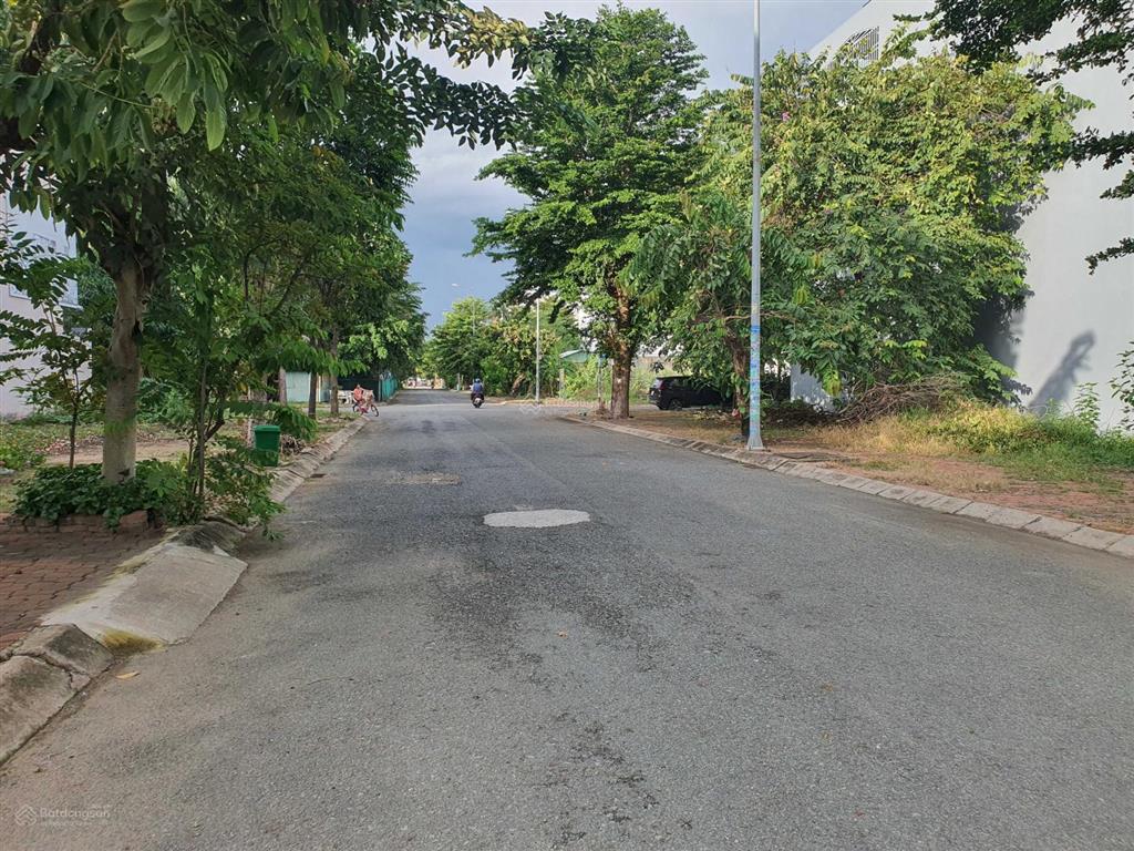 Bán đất 129m2 khu xuất nhập khẩu, bưng ông thoàn, giá 6.950 tỷ