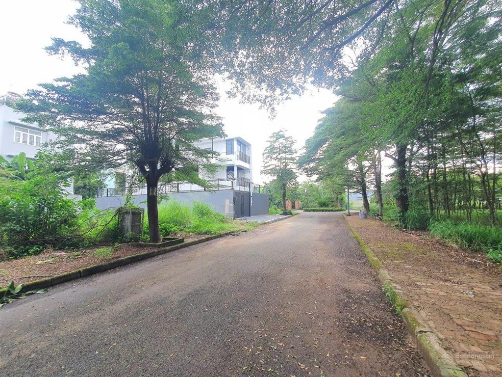 Bán nhanh lô đất biệt thự 240m2 khu dân cư nam long, giá 71 triệu/m2