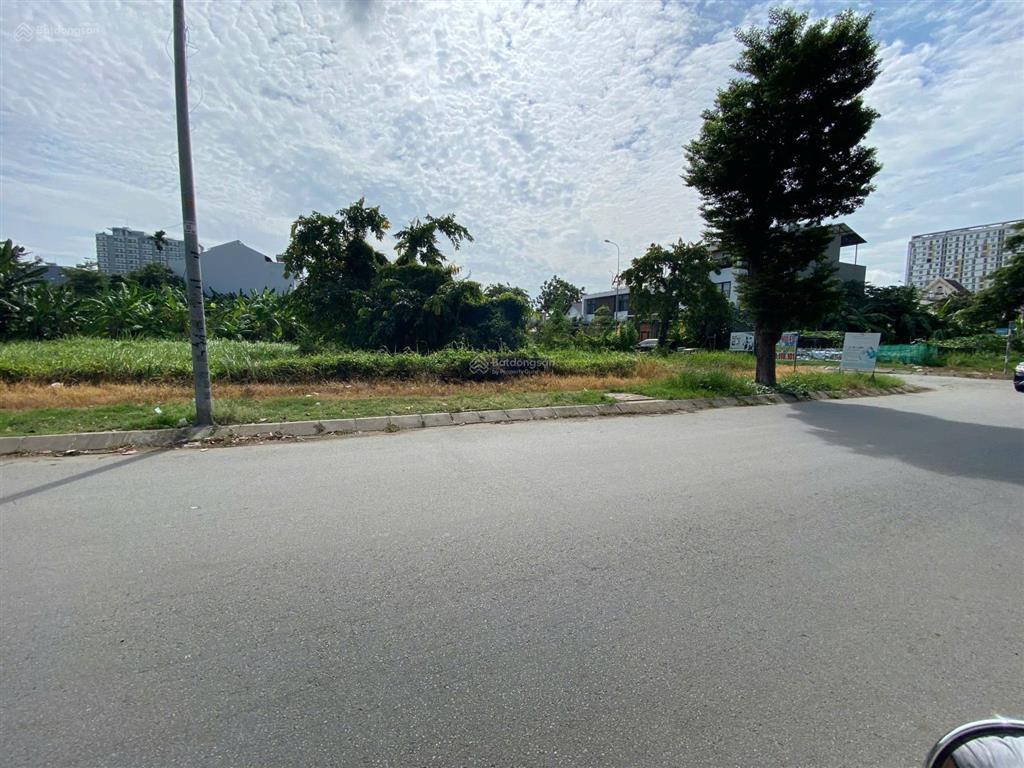 Bán lô biệt thự 240m khu nam long giá 70 triệu/m (đối diện global city)