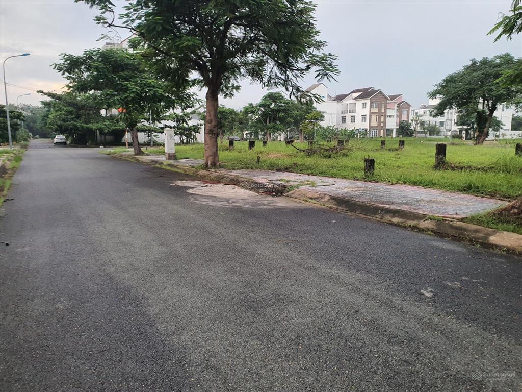 Cần bán nhanh lô đất trục đường 16m khu topia khang điền