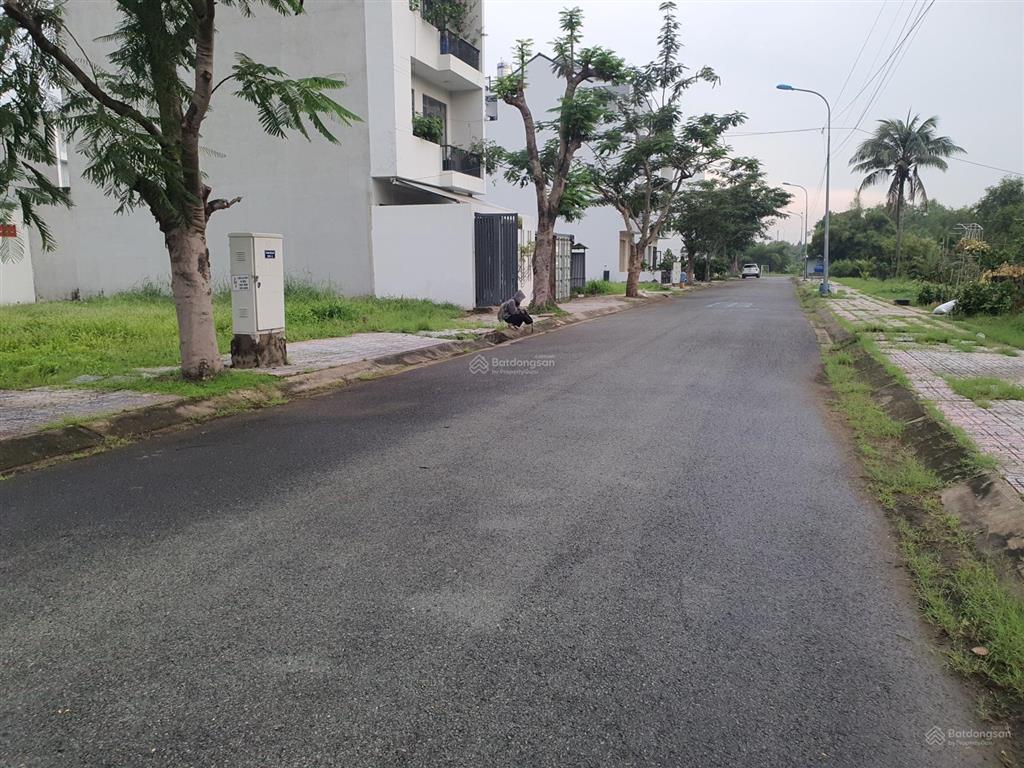 Cần bán nhanh lô đất trục đường 16m khu topia khang điền