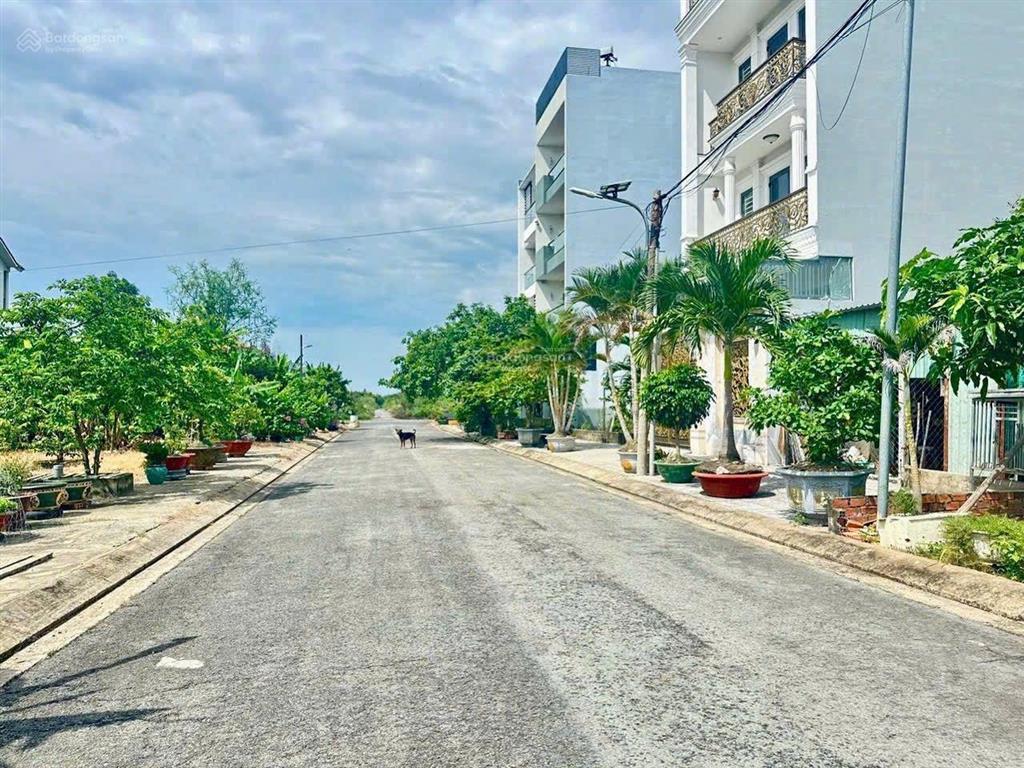 Bán nhanh nền đất 85m sở văn hóa giá 5,9 tỷ (sổ sẵn)