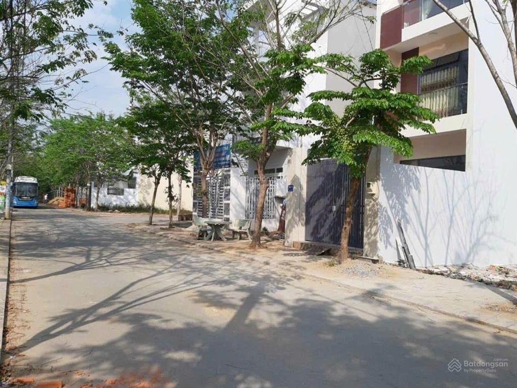 Chủ cần tiền bán lô góc một sẹc đường lò lu giá 5,19 tỷ (108,4m2)