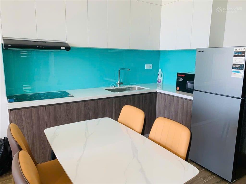 Cho thuê căn 2 ngủ, dt 65m2, nội thất mới 100% tại fpt plaza 3