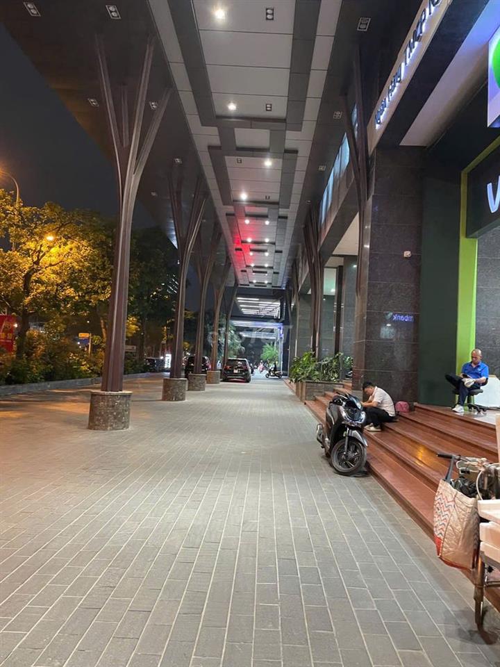 Căn chung cư cao cấp, vị trí trung tâm, ban công view hồ nước
