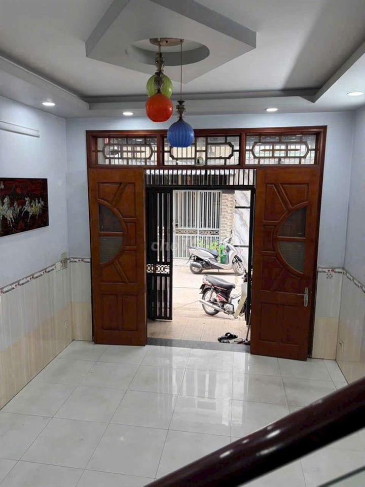 nhà 4-12m trệt lững 3 lầu hẻm 6m thông thoáng giá 10triệu