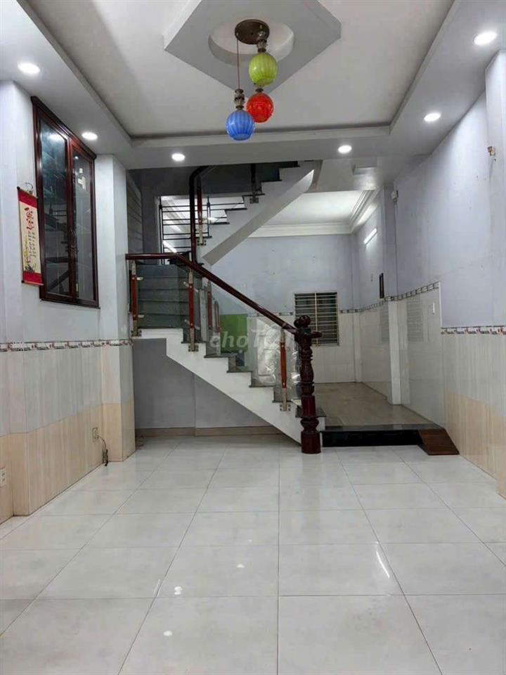 nhà 4-12m trệt lững 3 lầu hẻm 6m thông thoáng giá 10triệu