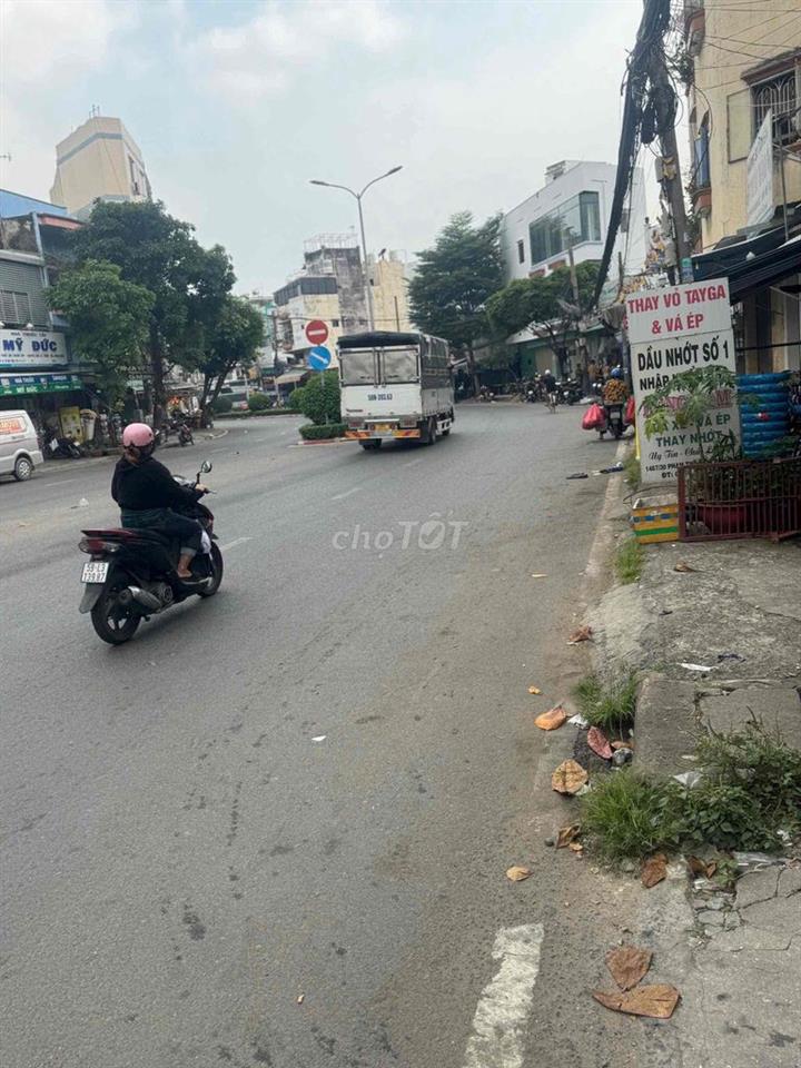 nhà đang hoạt động