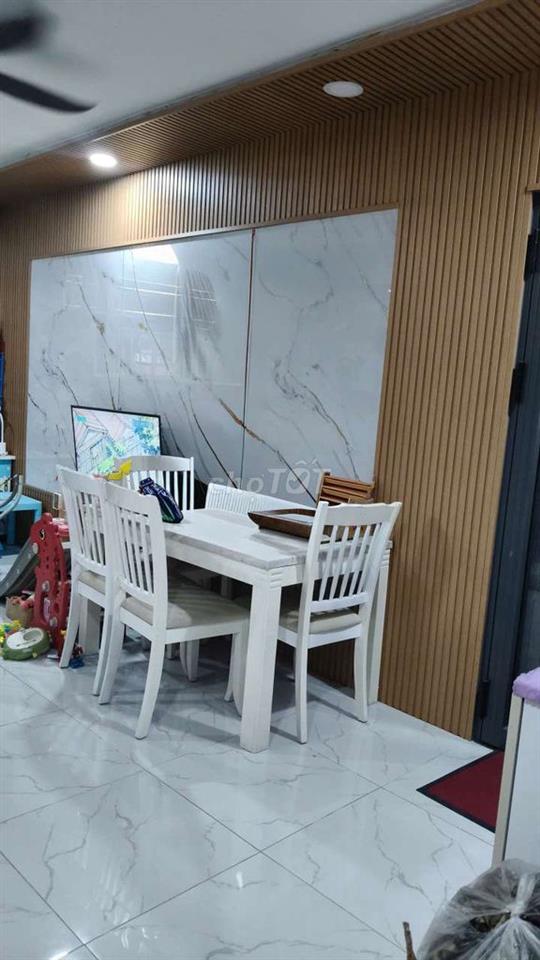 cần bán căn tầng lửng chung cư tây thạnh