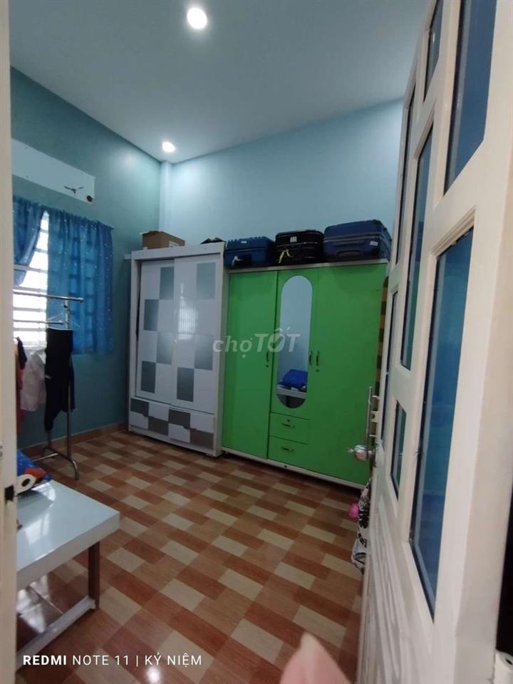 Bán nhà đẹp , xây chắc chắn Dt 4 x 18 , Sổ Hồng Riêng, Chính Chủ