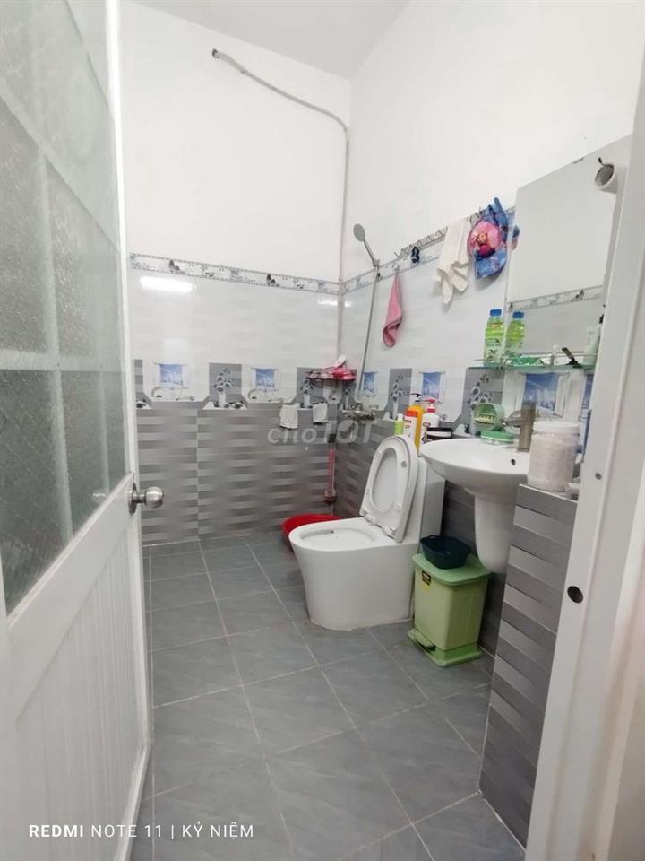 Bán nhà đẹp , xây chắc chắn Dt 4 x 18 , Sổ Hồng Riêng, Chính Chủ